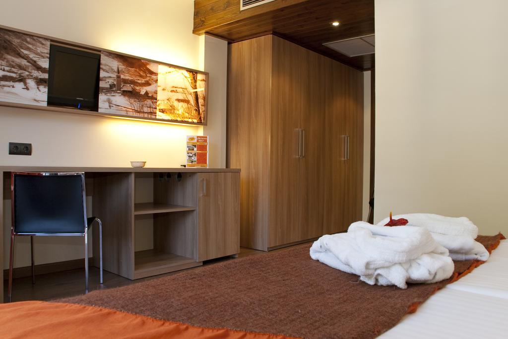 Nubahotel Vielha Bilik gambar