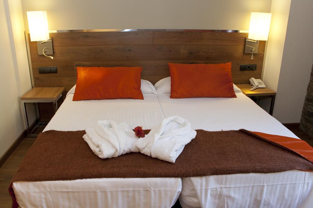 Nubahotel Vielha Bilik gambar
